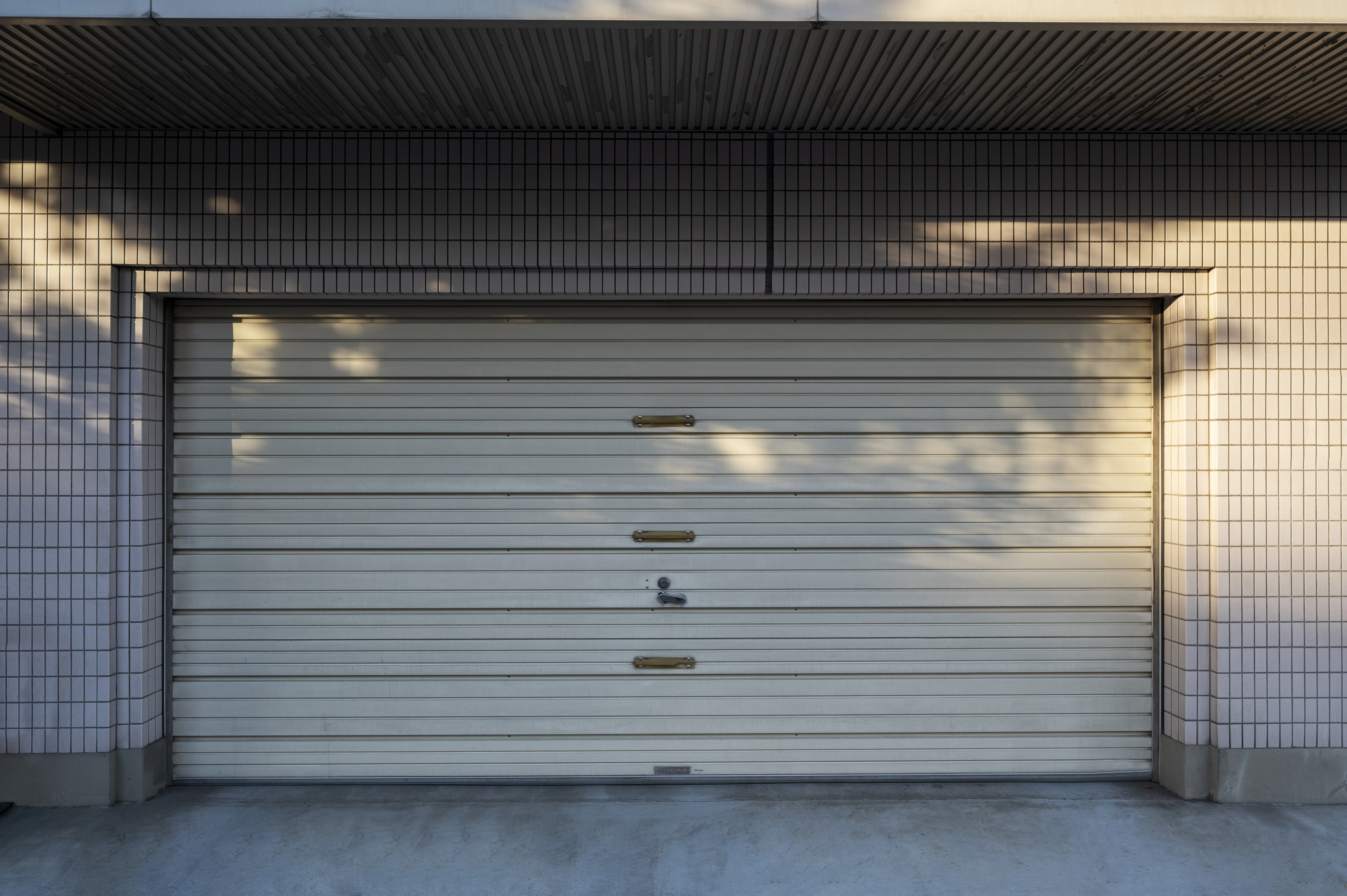Professional garage door repair and installation in Sherman Oaks, CA